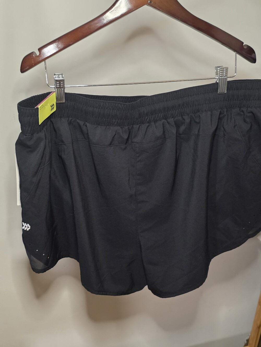All In Motion Mid Rise Run Shorts - Picture 6 of 9